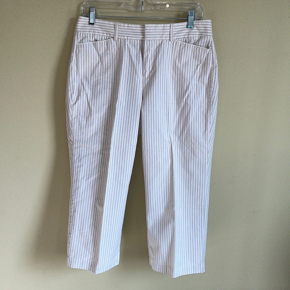 Dockers Metro capris ideal fit cream pin stripe 10P